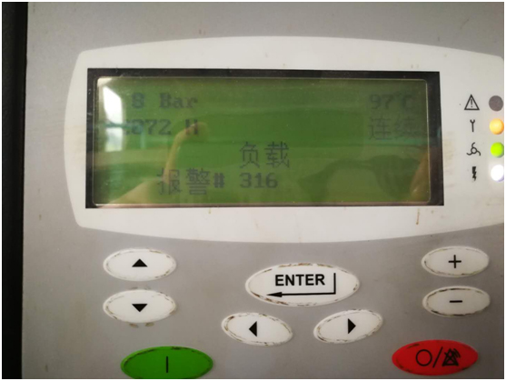 由于油品問題導致油氣分離器壓差高，空壓機潤滑油結(jié)膠，油濾堵塞，機器高溫報警(圖2)